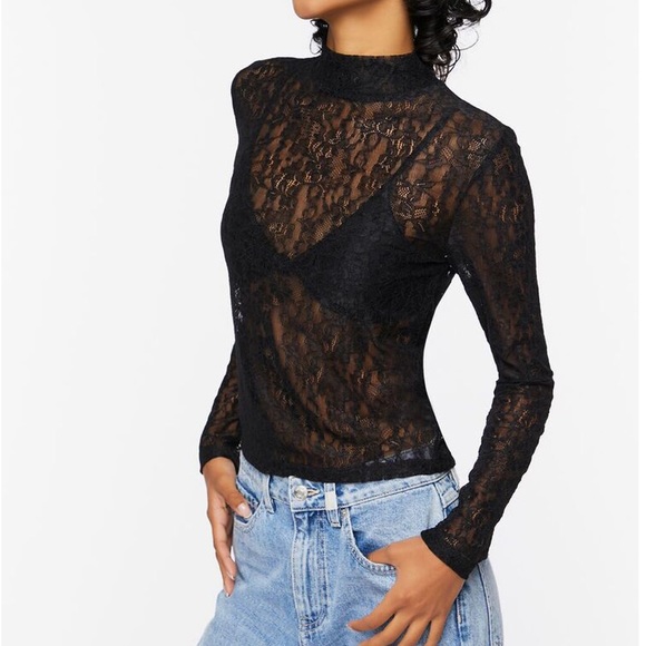 Floral Lace Mock Neck Top size small - Picture 2 of 6